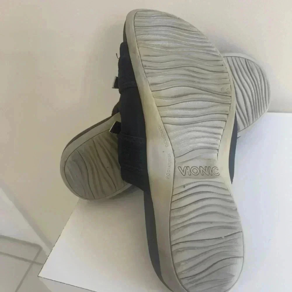 Vionic Sarah Orthotic Supportive
Slide Sandals black color in good condition - Picture 10 of 14